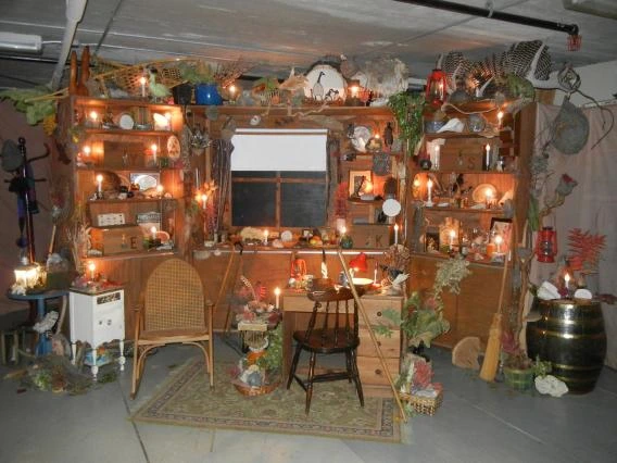 interior of E.M's Lab at Emily Oaks Nature Center